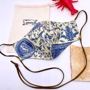 Reversible face mask with neck string